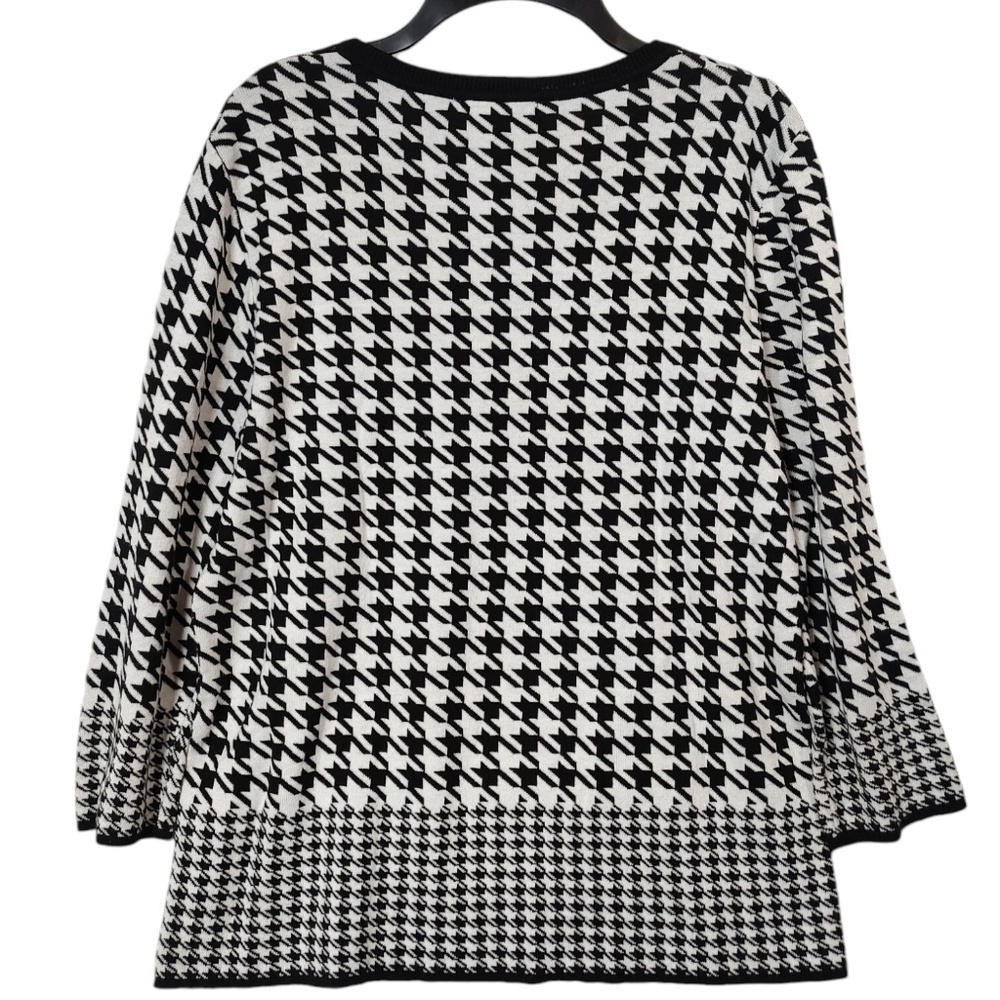 Allison Daley - Houndstooth Sweater | Medium - Picture 2 of 3
